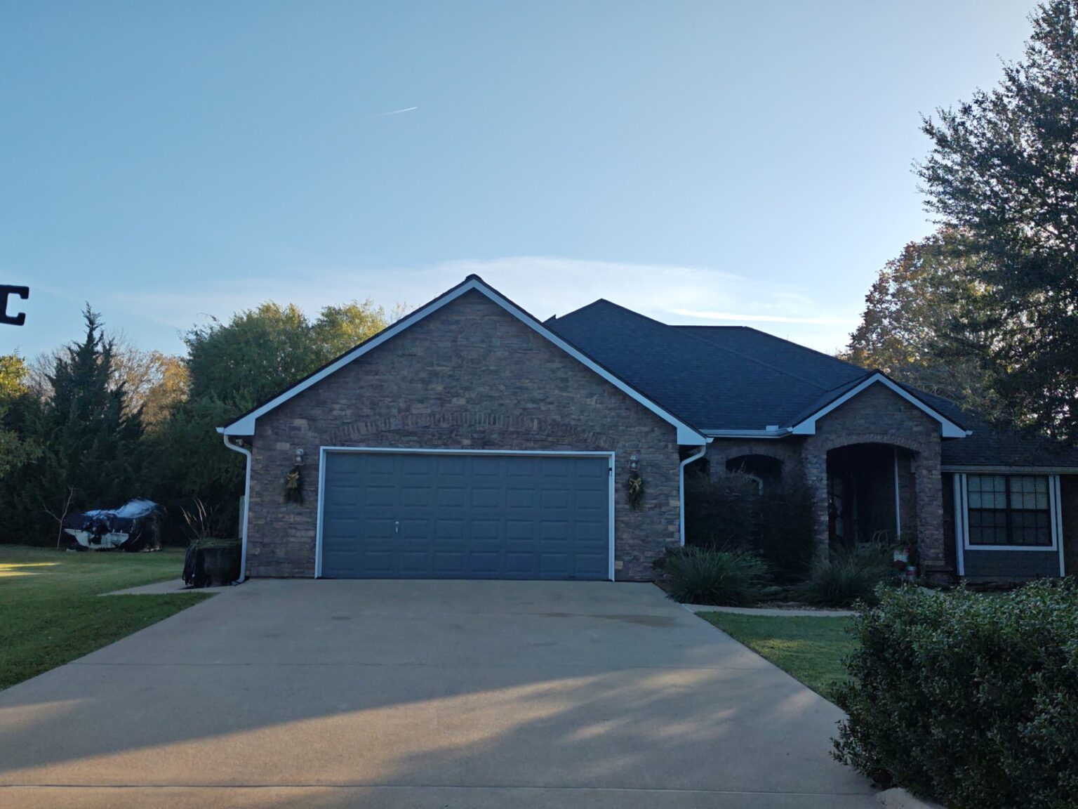 Knock, Knock: The High Cost of Houston’s Post-Storm “Door Knockers” houston roofing company RoofTec